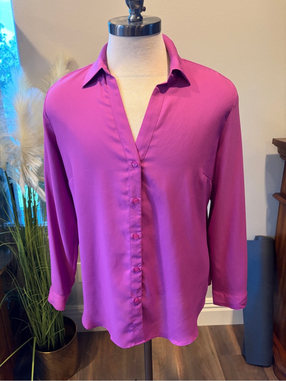 Ann Taylor Button-Front Blouse in Magenta- XL
